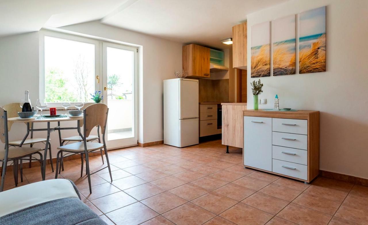 Lavanda Apartments&Studios Pinezici  Luaran gambar